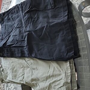 2 Pair Men's Big And Tall Black and Green Cargo Shorts